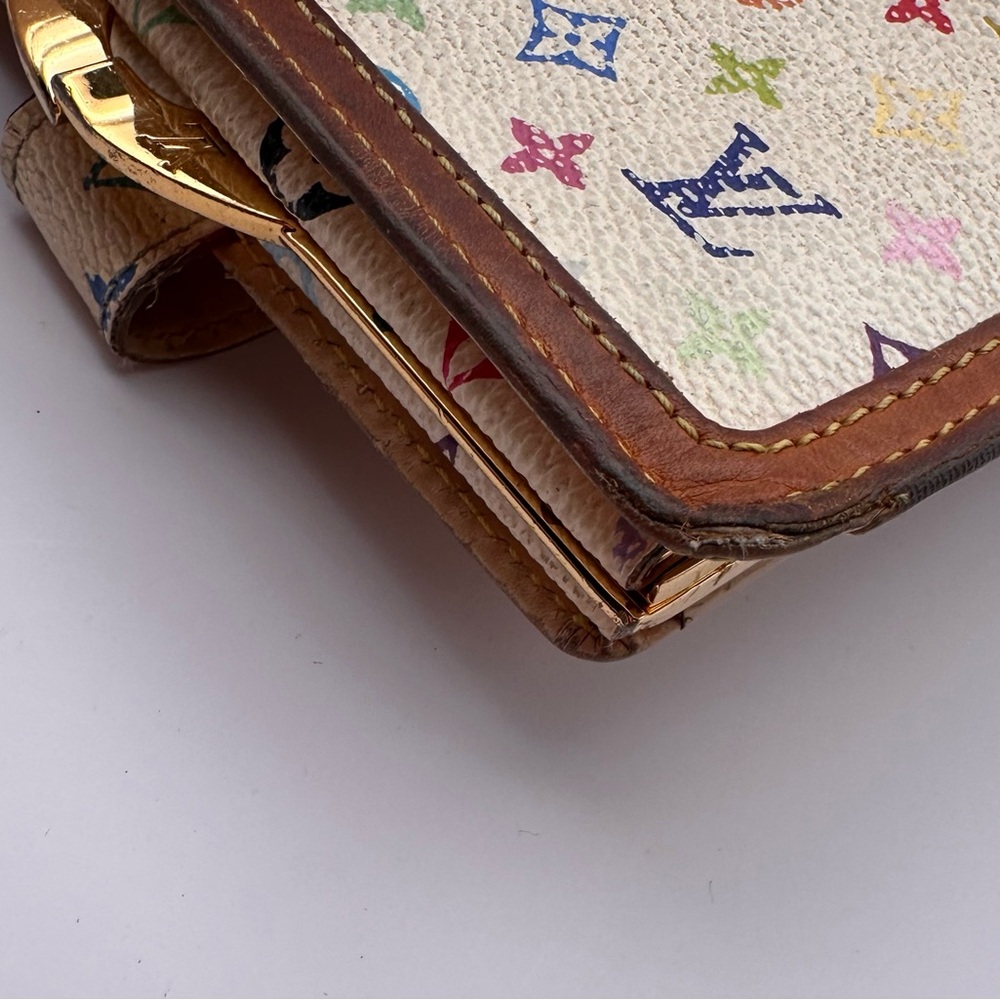 Louis Vuitton Murakami white kisslock wallet - Picture 16 of 16